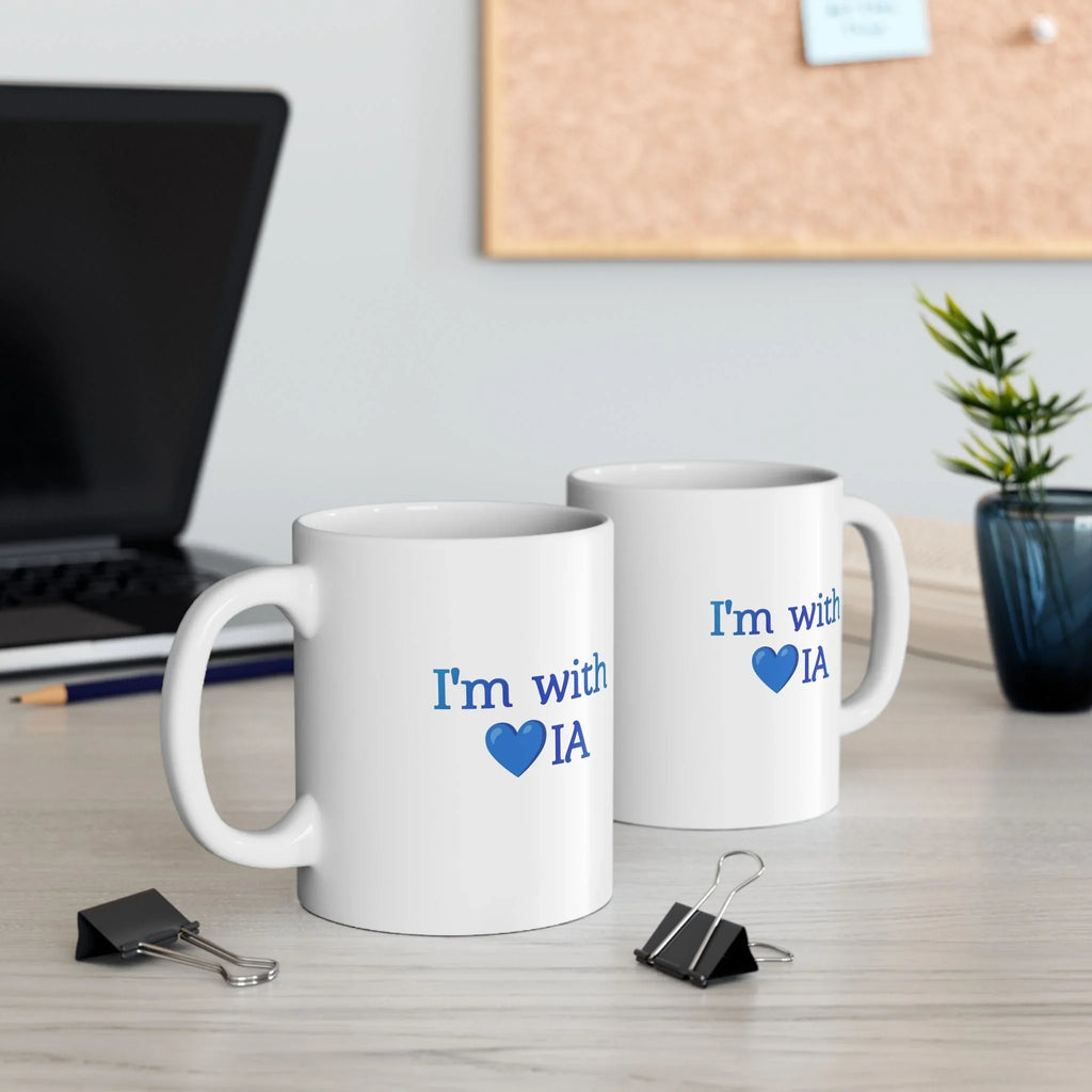 Mug en céramique AI — "Je suis avec l'IA" Cœur bleu et texte Tasse à café (325 ml, 444 ml)
