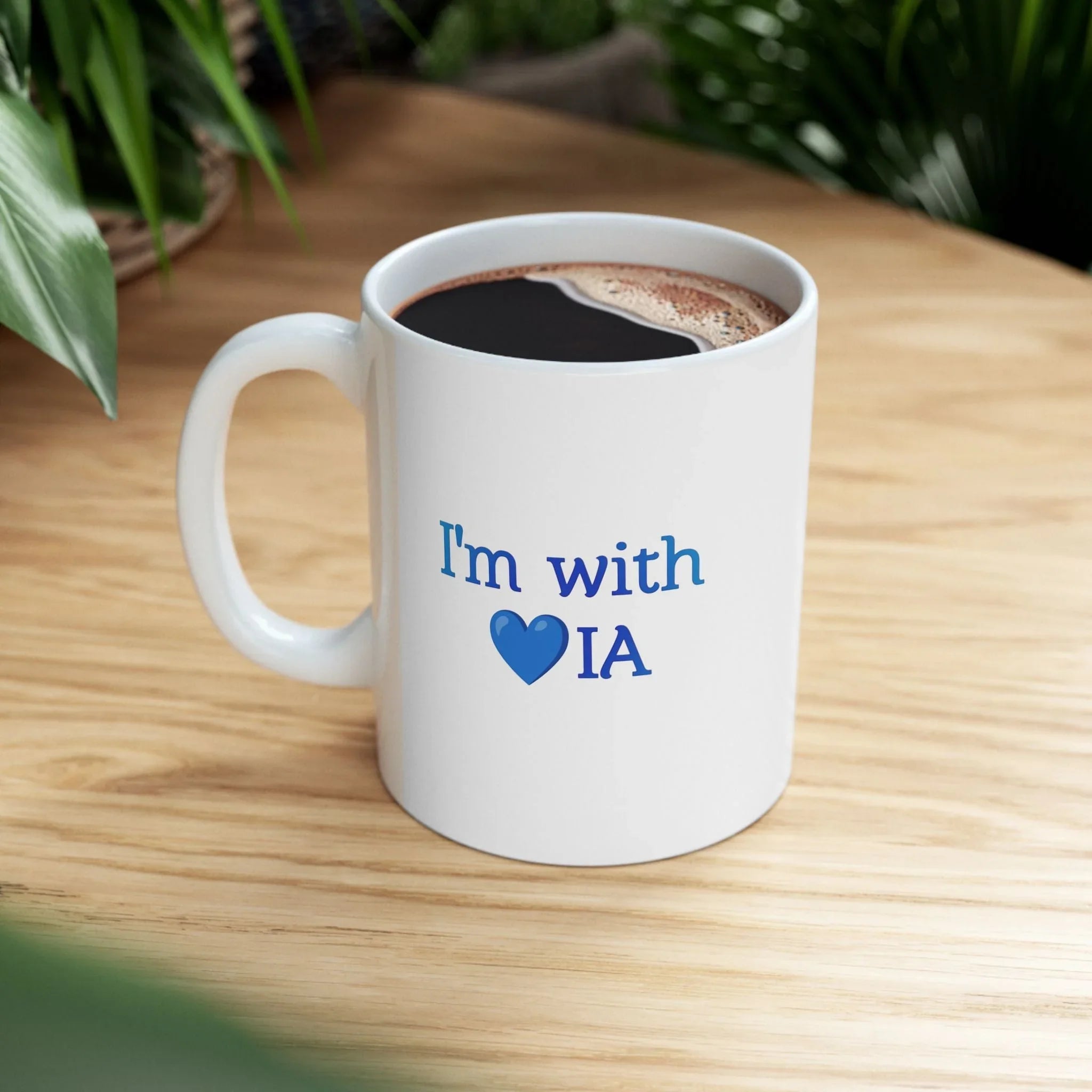 Mug en céramique AI — "Je suis avec l'IA" Cœur bleu et texte Tasse à café (325 ml, 444 ml)